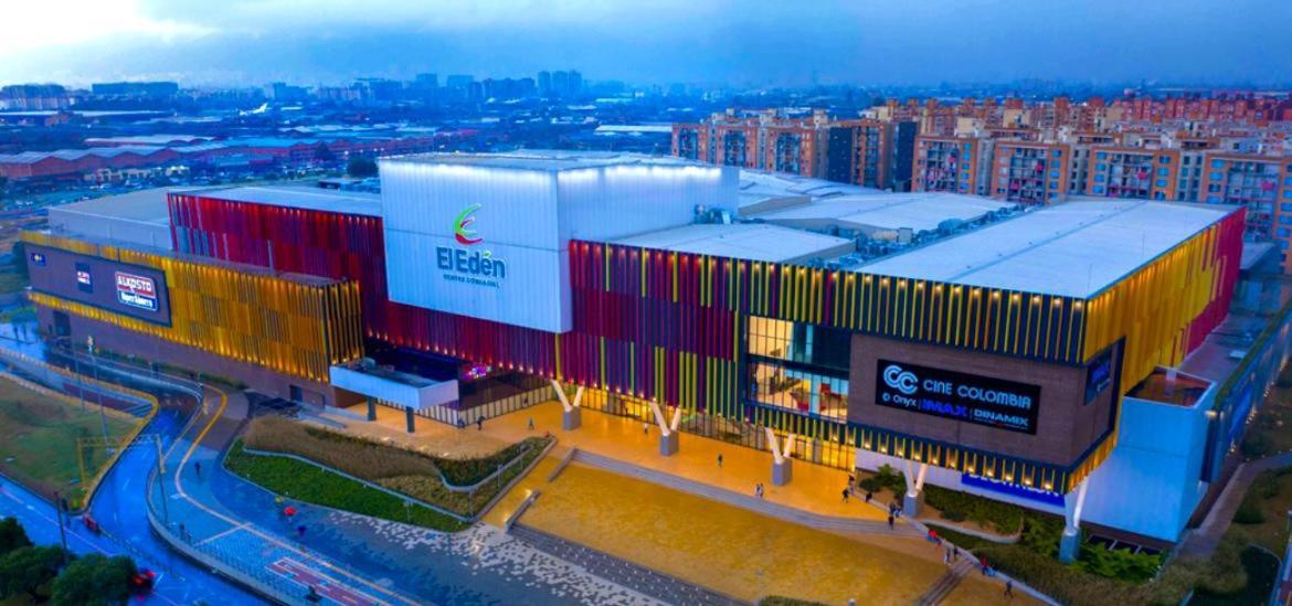 De Lujo A 10minutos Del Aeropuerto Y Embajada Bogota