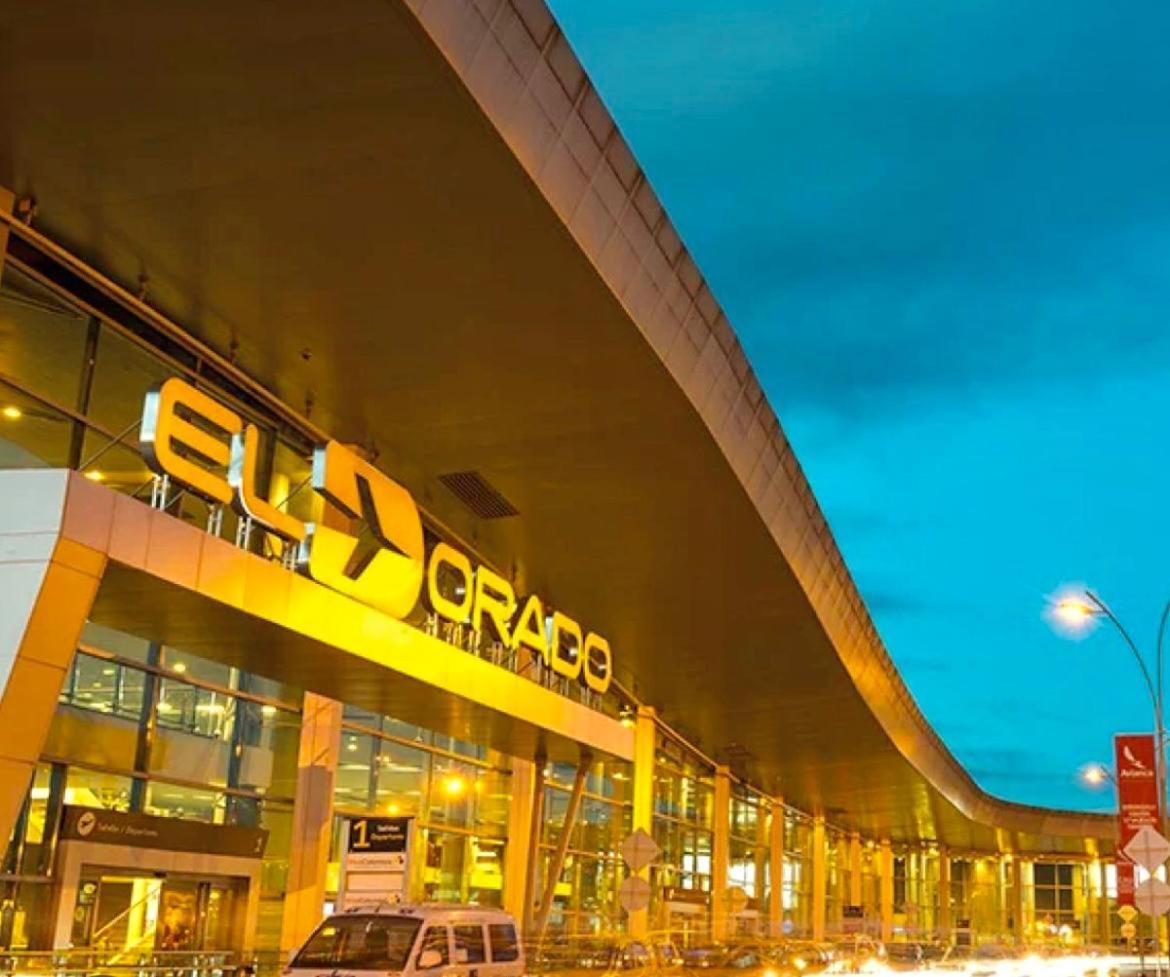 De Lujo A 10minutos Del Aeropuerto Y Embajada Apartment Bogota