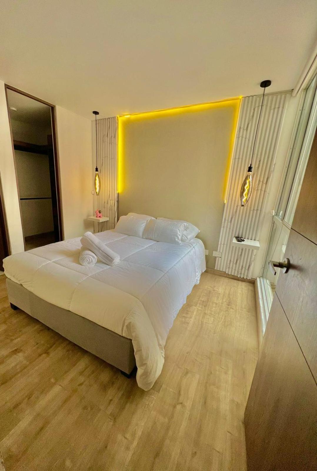 Apartment De Lujo A 10minutos Del Aeropuerto Y Embajada Bogota